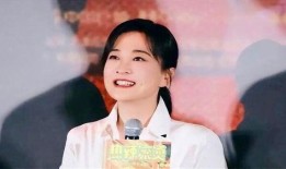 贾玲爆料姐姐穿衣服视频,时尚穿搭引发网友热议